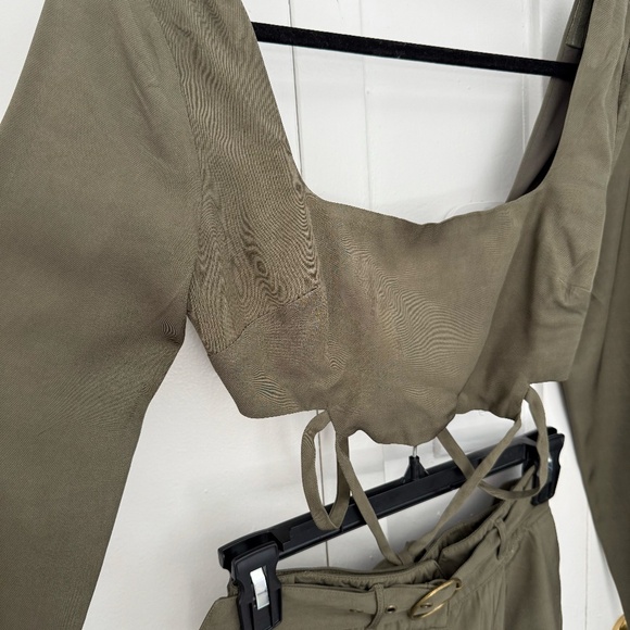House of Harlow Olive Green Top and Bottom Set in XS - Picture 4 of 9